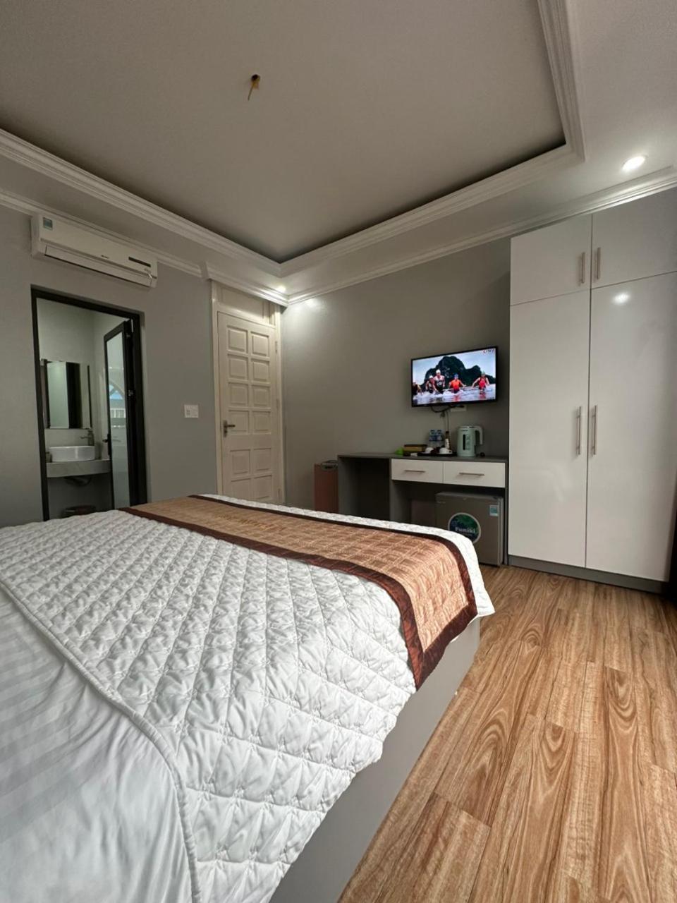 Viet Hoang Hotel ها لونغ المظهر الخارجي الصورة
